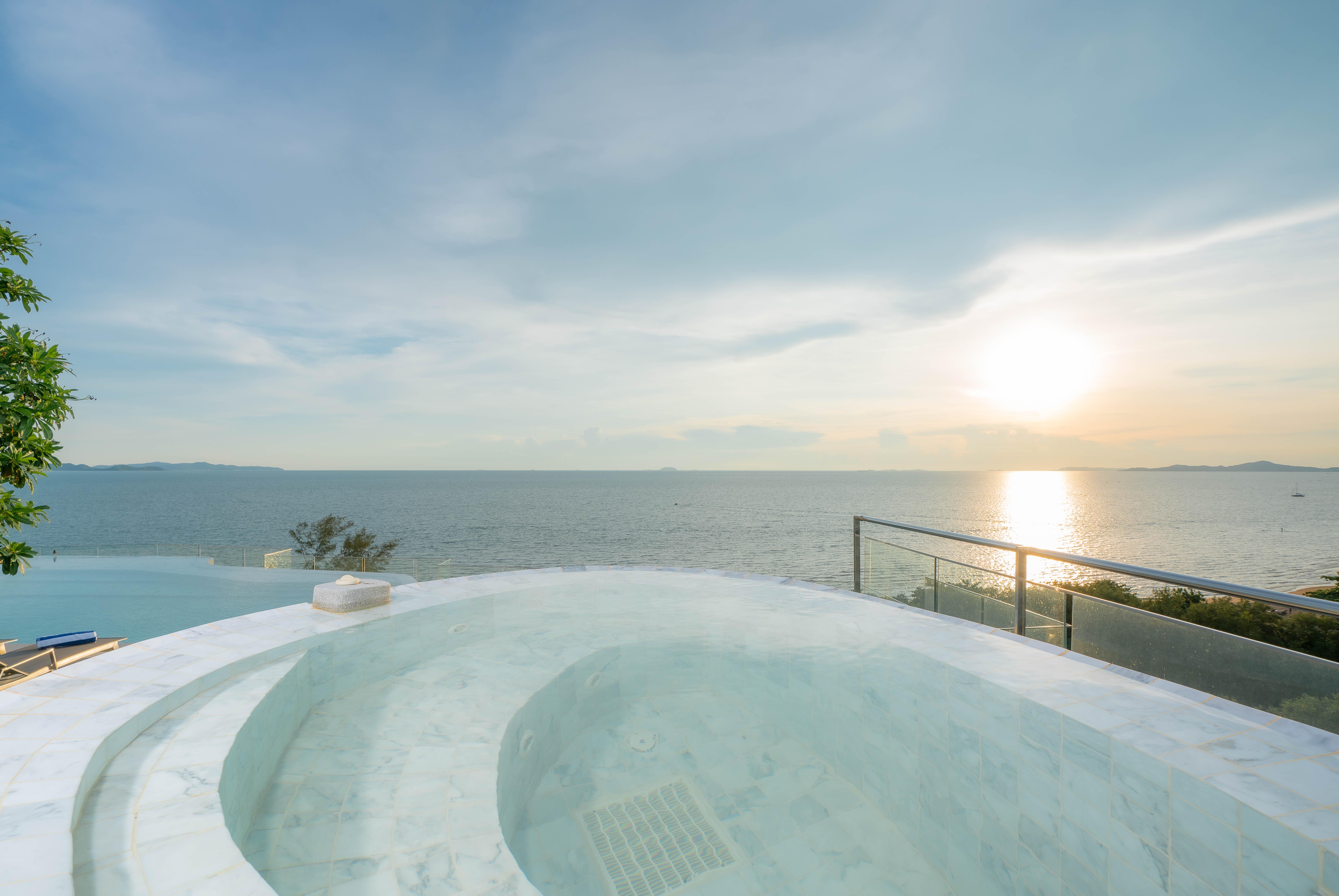 Bayphere Hotel Pattaya Jc Na Chom Thian Buitenkant foto View from the rooftop