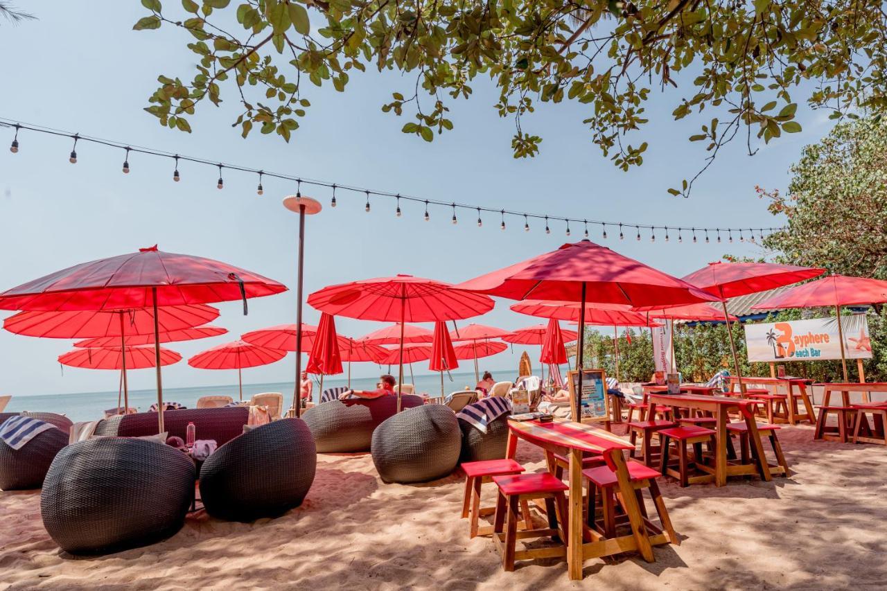Bayphere Hotel Pattaya Jc Na Chom Thian Buitenkant foto Beach bar in Pattaya, Thailand