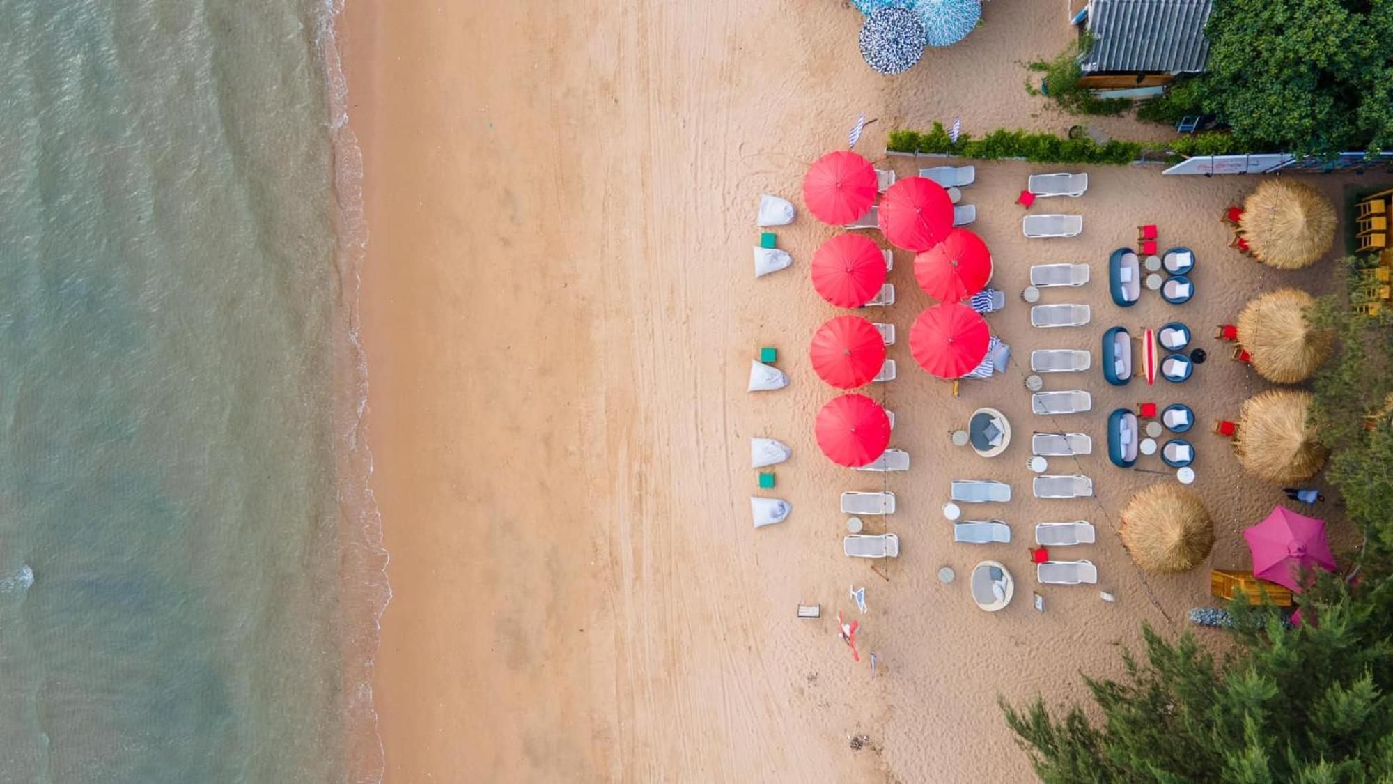 Bayphere Hotel Pattaya Jc Na Chom Thian Buitenkant foto Aerial view of the beach